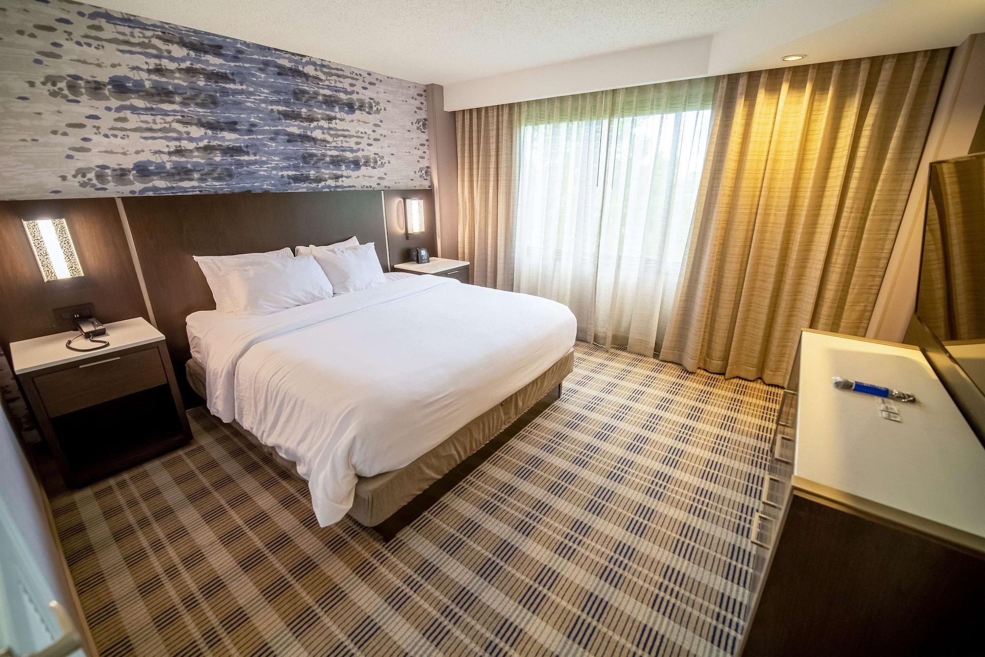 Embassy Suites By Hilton Kansas City Overland Park Bagian luar foto